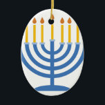Ornamento De Cerâmica Menorah<br><div class="desc">O design de Menorah é bonito e brilhante e enche-o à borda com o espírito do feriado e é-o perfeito em presentes, corredores da mesa, linhos de cozinha, decoração home e em todas as coisas Hanukkah!</div>