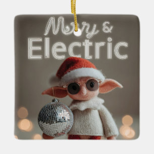 Ornamento De Cerâmica MERRY & ELECTRIC: Boneca Duende de Natal Caprichos