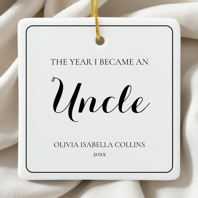 Ornamento De Cerâmica Mínimo de Manuscrito Preto Simples Tio de Natal Pr (Minimal Black Script Simple First Christmas Uncle Ceramic Ornament)