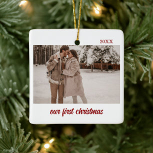 Ornamento De Cerâmica Mínimo Elegant Newlyweds Primeiro Natal 2 Foto