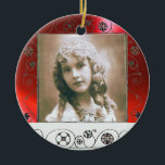 Ornamento De Cerâmica MODELO DE FOTOGRAFIA MAGIC SWIRLS, Ruby Vermelho<br><div class="desc">Rodovalho branco e preto elegante com uma Gemstone 3d brilhante</div>