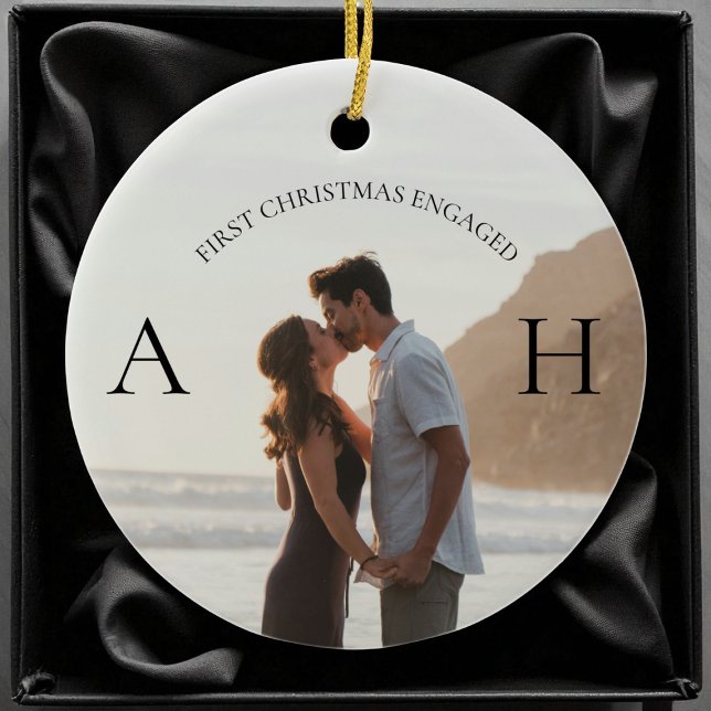 Ornamento De Cerâmica Modern Engagement 2 Photo First Christmas Engaged (Modern Engagement 2 Photo First Christmas Engaged Ceramic Ornament)