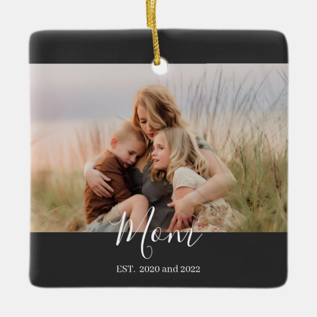 Ornamento De Cerâmica Mom Established Black White Elegant Script Photo  (Frente)