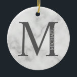 Ornamento De Cerâmica Monograma e Nome Personalizados do Marble Branco<br><div class="desc">O Design de Monograma e Nome Personalizado apresenta um monograma e um nome personalizados no estilo de fonte de serif clássico. Perfeito para casamento, feriado, reunião familiar e para quaisquer ocasiões especiais. Observe que os detalhes do mármore são simulados no trabalho de arte. Não será utilizado nenhum mármore real no...</div>