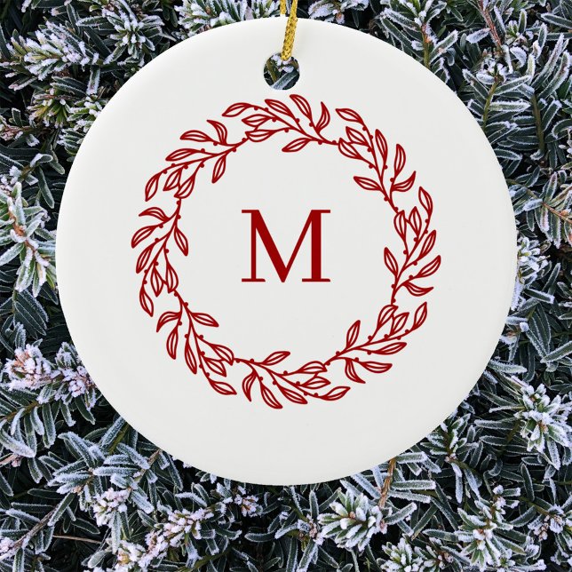 Ornamento De Cerâmica Monograma Moderno Folha Vermelha Inicial e Ferro B (Modern monogram initial red and white leafy botanical wreath Christmas ornament)