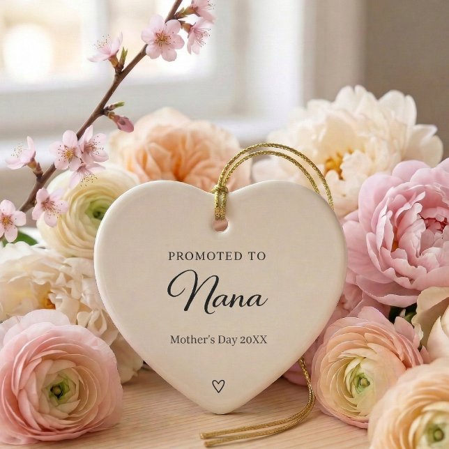 Ornamento De Cerâmica Mother’s Day Pregnancy Announcement Nana (mother's day Promotes to Nana ornament)