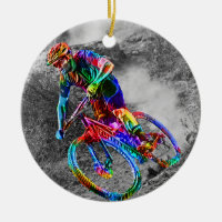 Motociclista da montanha do tecnicolor que compete