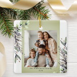 Ornamento De Cerâmica Natal da Folhagem Verde de inverno<br><div class="desc">Esta Enfeites de natal mostra a cor verde-d'água mutada folhagem de inverno. Personalize este Enfeites de natal elegante com sua foto de família.</div>