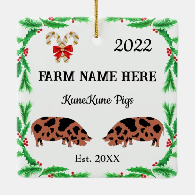 Ornamento De Cerâmica Natal personalizado da Fazenda KuneKune Pig (Verso)
