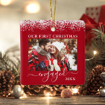 Ornamento De Cerâmica Neve em Cima Nosso Primeiro Natal Envolvido Foto V<br><div class="desc">A neve derrubou nosso primeiro Natal engajado com ornamento verde de fotos frente e verso - Fotos frontais,  nomes no verso</div>