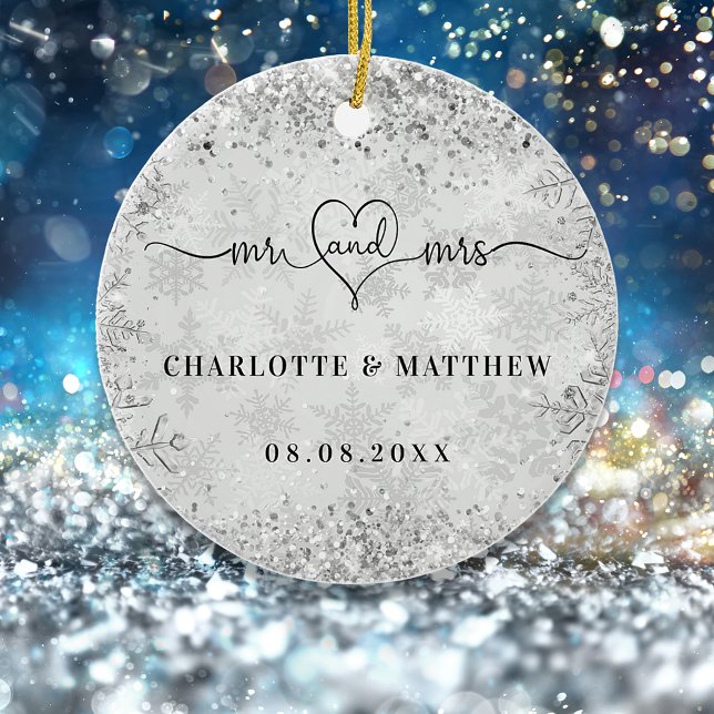 Ornamento De Cerâmica Neve prateada nome sr. elegant recém-weds (Criador carregado)