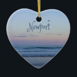 Ornamento De Cerâmica Newport Beach California Ocean Sunrise Blue<br><div class="desc">Newport Beach California Ocean Sunrise Blue Linda fotografia do nascer da praia de Newport. Você pode se sentir sentado lá em paz e serenidade enquanto o pássaro voa pelo ar e a brisa do oceano flui em seu rosto. Escute as ondas de luz enquanto elas rolam e lembre-se de umas...</div>