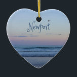 Ornamento De Cerâmica Newport Beach California Ocean Sunrise Blue<br><div class="desc">Newport Beach California Ocean Sunrise Blue Linda fotografia do nascer da praia de Newport. Você pode se sentir sentado lá em paz e serenidade enquanto o pássaro voa pelo ar e a brisa do oceano flui em seu rosto. Escute as ondas de luz enquanto elas rolam e lembre-se de umas...</div>