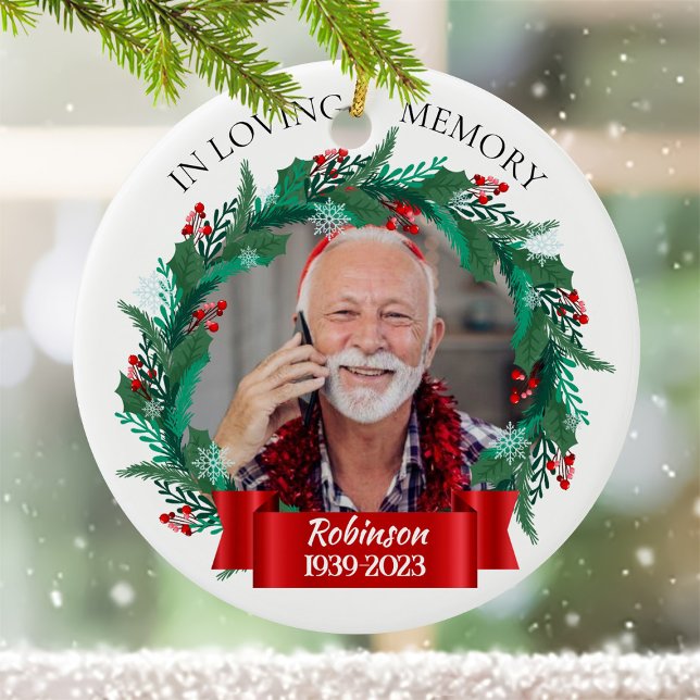 Ornamento De Cerâmica No Loving Memory Christmas Wreath Grandpa Photo (Criador carregado)
