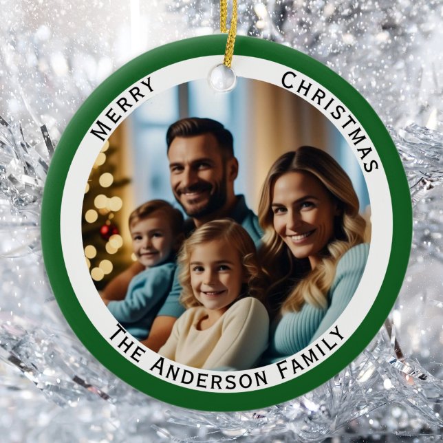 Ornamento De Cerâmica Nome Personalizado da Família Feliz Natal (A personalized Christmas ornament with your own photo and name. A stylish and festive keepsake gift)