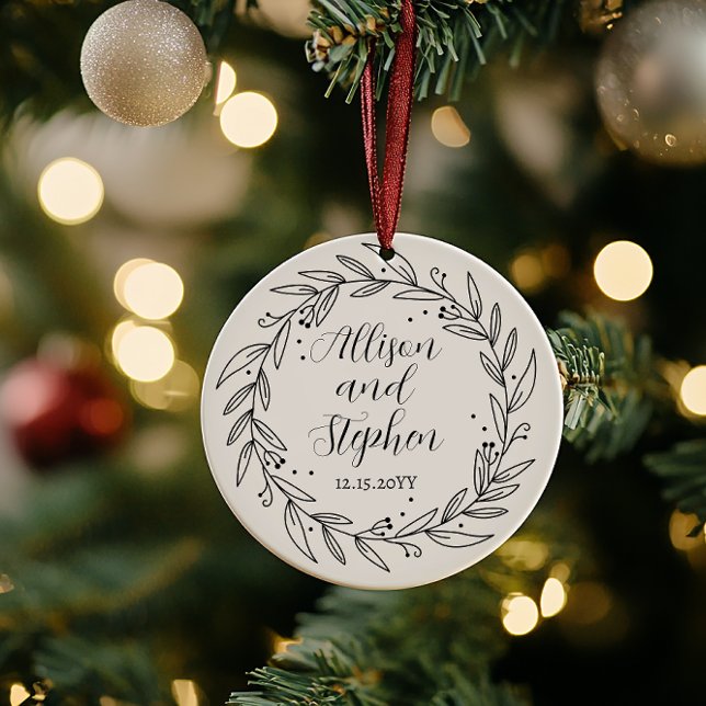 Ornamento De Cerâmica Nomes de casal | Data de Casamento Fotomia (Couple Wreath with Names Wedding Date Photo Keepsake Ornament)