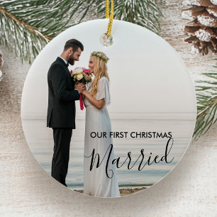 Ornamento De Cerâmica Nossa primeira foto de Natal casada personalizada