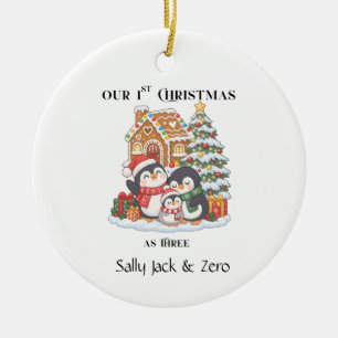 Ornamento De Cerâmica Nosso 1º Natal como Três Pinguins de Inverno Cena