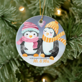 Ornamento De Cerâmica Nosso Primeiro Natal Casou Dois Pinguins Bonitos