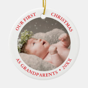 Ornamento De Cerâmica Nosso Primeiro Natal como Avós Foto Moderna