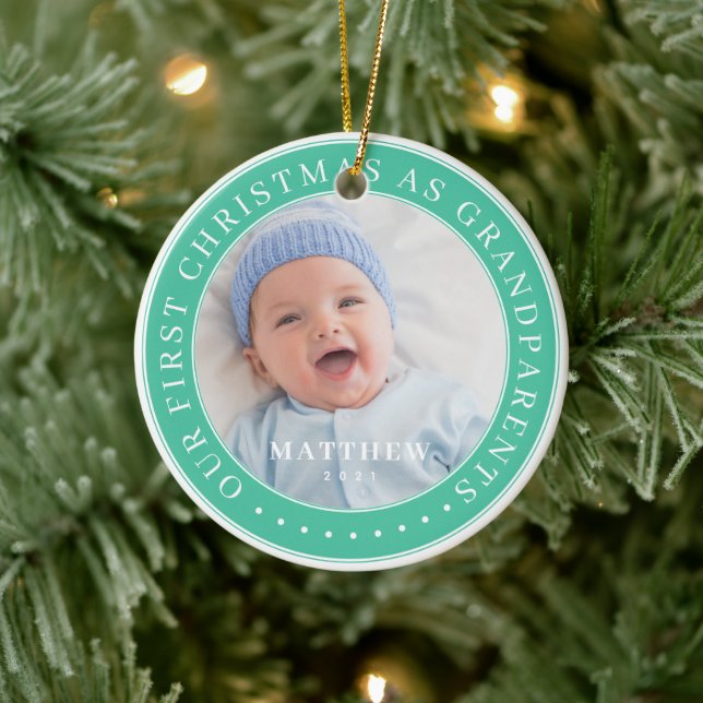 Ornamento De Cerâmica Nosso Primeiro Natal Como Avós Modernos Simples (Árvore)