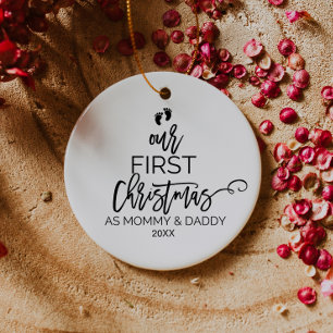 Ornamento De Cerâmica Nosso primeiro Natal como mamães e pai