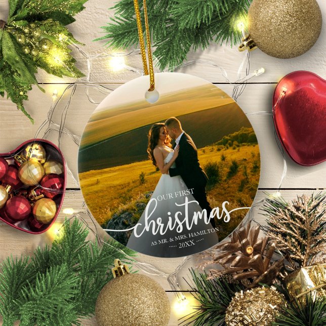 Ornamento De Cerâmica Nosso Primeiro Natal Como Sr. E Sra. Elegante Simp (Criador carregado)