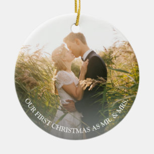 Ornamento De Cerâmica Nosso primeiro Natal como Sr. Foto de casamento da