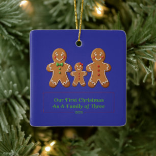 Ornamento De Cerâmica Nosso Primeiro Natal como uma Família de Três Ging