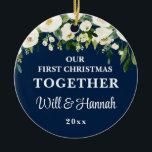 Ornamento De Cerâmica Nosso Primeiro Natal Juntos Personalizaram Casal<br><div class="desc">Nosso Primeiro Ornamento Juntos de Natal, Natal personalizado para novos Casais, presente para eles, casais de manutenção presentes de amigos, árvore de natal personalizada de 1 rua de Natal, namorada de namorado romance romântico entrando, vivendo juntos no segundo segundo terceiro, casa de apartamentos personalizados no terceiro ano, sua casa de...</div>