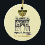 Ornamento De Cerâmica NYC Hanukkah Washington Square Menorah Nova York<br><div class="desc">Apresenta uma ilustração original de um marco clássico da NYC, o Washington Square Arch, "vestido" com uma menorah para a temporada de férias. Ideal para celebrar Hanukkah! Esta ilustração Chanukah também está disponível em outros produtos. Não vê o que está procurando? Precisa de ajuda para a personalização? Entre em contato...</div>