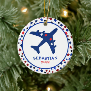 Ornamento De Cerâmica O Monograma Cujo Avião Estende Natal