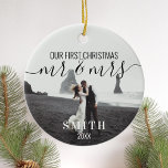 Ornamento De Cerâmica O nosso primeiro Natal, Sr. Photo<br><div class="desc">Moderno Dourado Primeiro Natal Sr. Enfeites de natal Recriada. Possui um simples design de script de caligrafia elegante moderno. Personalize com suas fotos,  nome da família e ajuste todo o texto e cores. presente de Natal para recém-casados.</div>