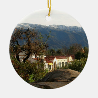 Ornamento De Cerâmica Ojai com neve
