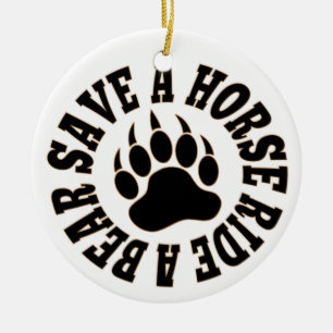 Ornamento De Cerâmica Orgulho de Urso gay Salva Uma Corrida De Cavalo Um