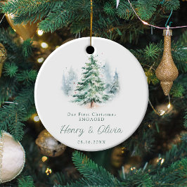 Ornamento De Cerâmica Our First Christmas Engaged Modern Script Tree