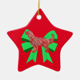 Ornamento De Cerâmica Ouro Cachorro Vermelho e Arco Verde Natal