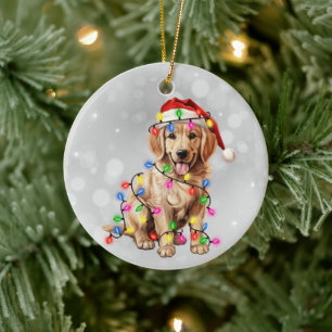 Ornamento De Cerâmica Ouro Retriever Puppy Enrolado em Luzes de Natal