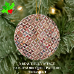 Ornamento De Cerâmica Padrão Colorido de Colagem de Colagem de Vintage<br><div class="desc">Este belo ornamento de árvore de Natal colcha apresenta o intrincado e colorido padrão de colheres de uma colcha de retalhos americana abrigada no Smithsonian American Art Museum. Aproveite a riqueza de detalhes geométricos de costura, em tons de marrom-claro, coral, rosa empoeirado, vermelho, azul etc. Um presente pensativo e original...</div>