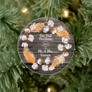 Ornamento De Cerâmica Pampas Algodão Nosso Primeiro Natal Sr. Sra. P