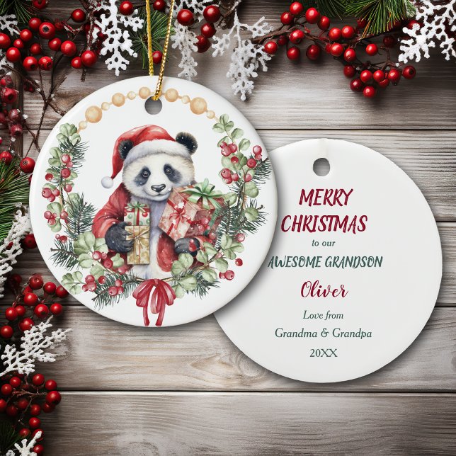 Ornamento De Cerâmica Panda Bear Wreath Grandson Natal (Criador carregado)