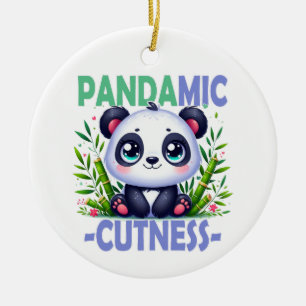 Ornamento De Cerâmica Pandâmica Cuteness. Bela animação de Panda