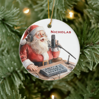 Ornamento De Cerâmica Papai Noel Personalizado Fazendo um Podcast