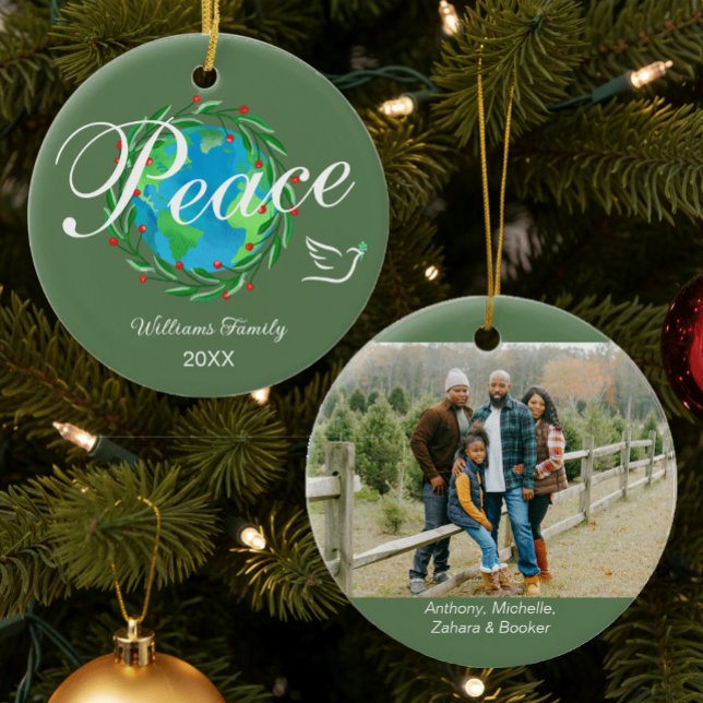Ornamento De Cerâmica Peace on Earth Elegant Script Christmas Photo (Criador carregado)