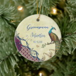Ornamento De Cerâmica Peacock de padrinho de casamento e framboesa<br><div class="desc">Casamento Keepsasaame Adora Pássaros Festas de casamento Pavões. Festa de casamento,  presentes de padrinho de casamento,  presentes de melhor homem. Guarde a Foto do Time Groom de volta para uma única manutenção de casamento para a sua equipe!</div>