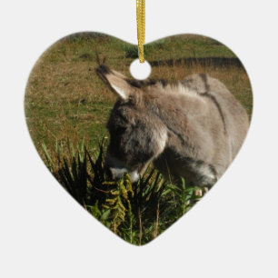 Ornamento De Cerâmica Pequena cinza Donkey w / flores silvestres