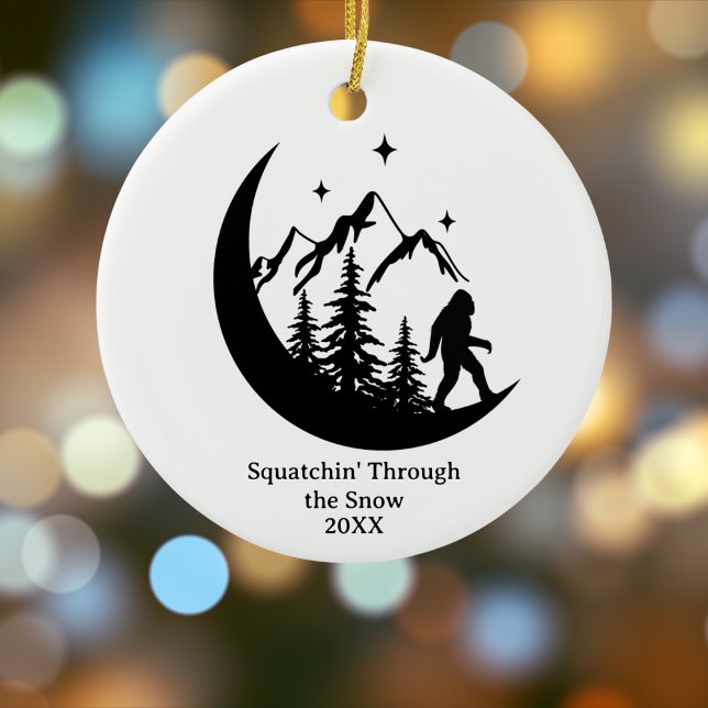 Ornamento De Cerâmica Personalização Natureza do Big Foot Sasquatch Engr (Criador carregado)