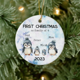 Ornamento De Cerâmica Personalizado Primeiro Natal como Família de 4