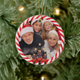 Ornamento De Cerâmica Personalizar o Nome da Foto da Família Noz-Cacker