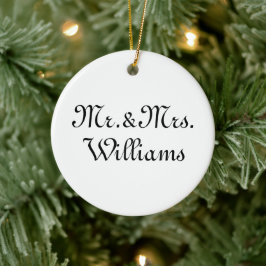 Ornamento De Cerâmica Personalize com o sobrenome do casal, Sr. & Sra.